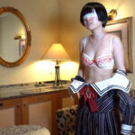 『フェチ』 【膣内放尿】同人AVモデルのやみこちゃんと膣内放尿！ 「DUGA」