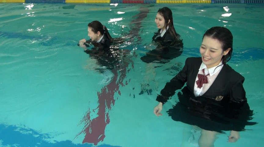 『フェチ』 基礎練習は制服水泳 「DUGA」