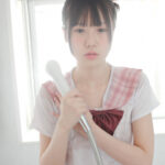 『フェチ』 着衣のまま濡れていくグラビアアイドル 「DUGA」