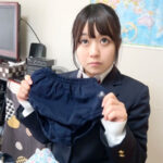 『フェチ』 自宅に連れ込んだJKが初めてのブルマ素股 「DUGA」