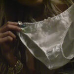 『フェチ』 マニア絶賛！小悪魔黒ギャルのシミパン自宅自撮り 「DUGA」