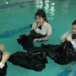 『フェチ』 恒例の制服交換 「DUGA」