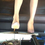 『フェチ』 アイドル級美少女のカブトCRUSHピンクのハイヒール編4 「DUGA」