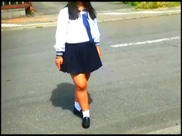 『フェチ』 ヒキガエルとアマガエルを都内有名女子校OGが踏み潰す！ 「...