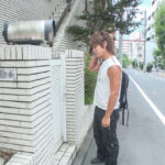 『フェチ』 久々に実家帰ったら民泊施設になってた 母娘3人に中出し 「DUGA」