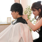 「フェチ」 Lカップを密着させる超癒し洗髪とカット後の特別ヌキサービスで指名殺到！爆乳お姉さんにヌいてもらえるヘアサロン 鷲尾めい 『FANZA』