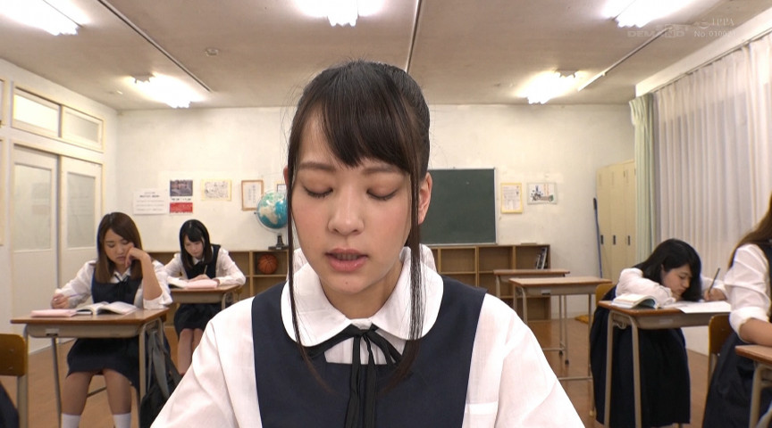 『フェチ』 学園生活で「常にぶっかけ」女子○生 「DUGA」