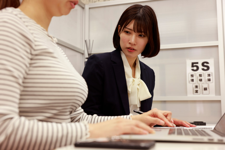 『フェチ』 乳首イキ育乳エステ 育乳エステで絶頂イキしちゃった私 「D...