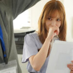 「フェチ」 テストステロンむんむんおじさんNTR 大嫌いな上司のスメハラを改善するように促したら、香水で股が勝手に開いてしまうオス匂いになっていた。 七瀬アリス 『FANZA』