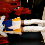 『フェチ』 カラーガード隊めいちゃんの白ブーツでクワガタCRUSH 「DUGA」