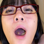 『フェチ』 美女が揚げ餅を咀嚼！ネチョネチョぐちょぐちょの口内 「DUGA」