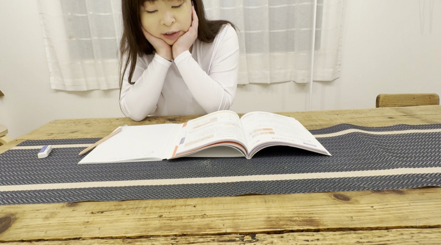 『フェチ』 みでぃちゃんノーブラで勉強 「DUGA」