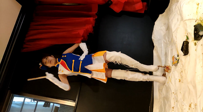 『フェチ』 めいちゃんのカラーガードコスプレでフードCRUSH 「DU...