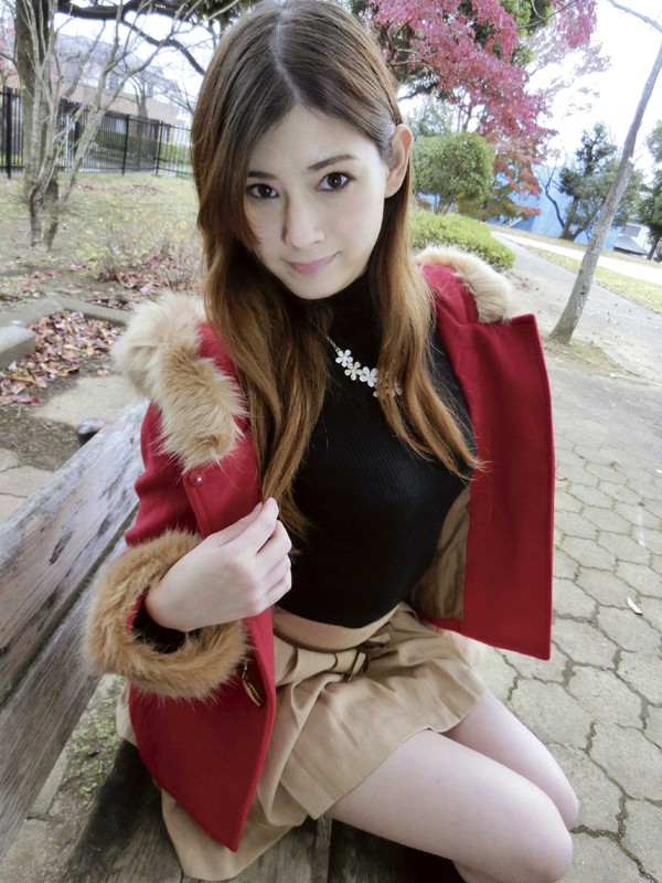 「フェチ」 パイパン×美尻×ハーフ18歳 藍井エミリ 『FANZA』