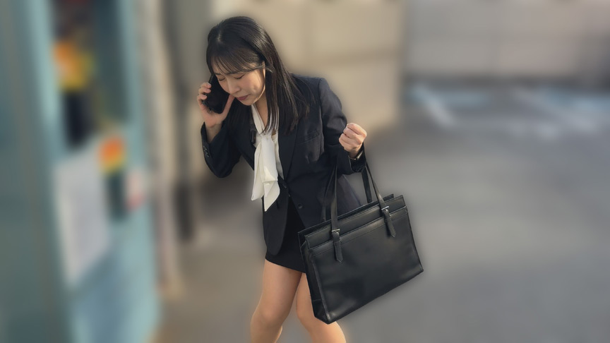 『フェチ』 同行営業の女子社員がおしっこ我慢限界！目の前で放尿 「DU...