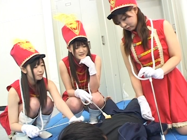 『フェチ』 躍動美少女図鑑（1）マーチング・トリオ 「DUGA」