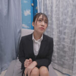 『フェチ』 おま○こくぱぁ～しながら潮吹き我慢面接！こはる編 「DUGA」