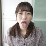 『フェチ』 【個人撮影】水月みおの舌ブラシで「汚舌苔」採取 「DUGA」