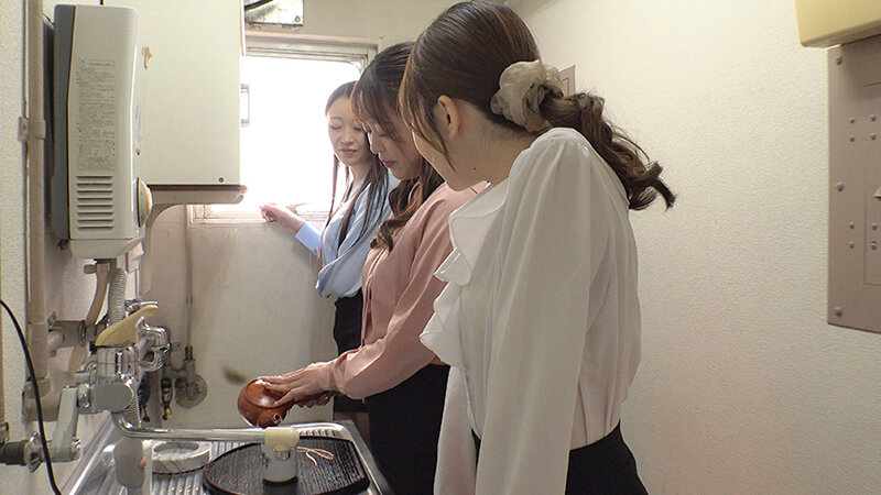 「フェチ」 パンストマニアな老害じじい社長の性処理係にさせられた美脚O...