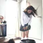 『フェチ』 女子○生日常的強風パンチラ5 「DUGA」