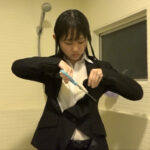 『フェチ』 就活女子のリクルートスーツ切り裂き（2） 「DUGA」