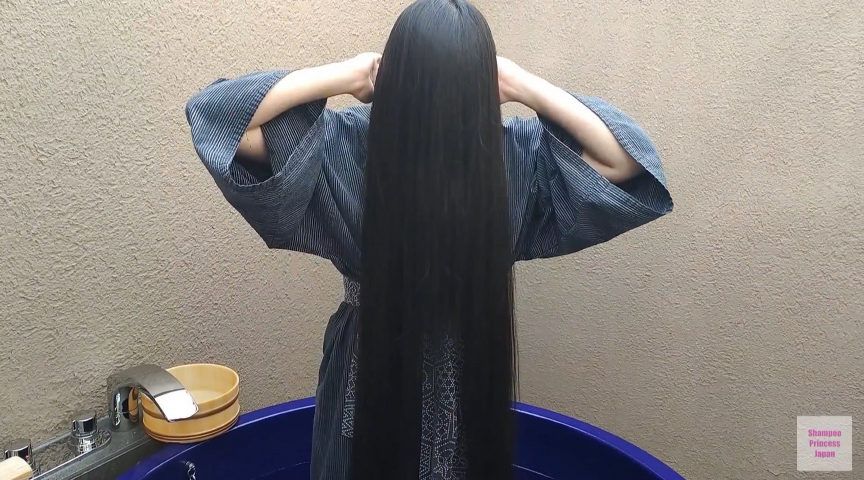 『フェチ』 濡れ髪○子が艶めかしいスーパーロングヘア若妻 「DUGA」