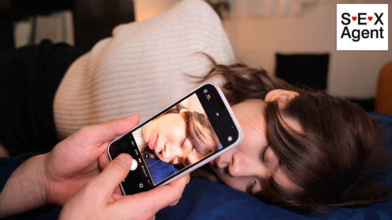 《ギャル》 潮吹きする度、ザーメンごっくん 精飲顔マニアに拉致監禁され...