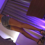 《ギャル》 SNSヤリマン数珠繋ぎ 渋谷で出会う確率98％！ゴムしなくても中出ししても怒らない むしろ、鬼騎乗位の天才！！ エロさS級脚長スレンダーギャル ひまり 『FANZA』