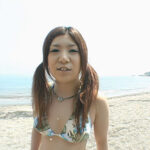 《ギャル》 【 AI リマスター版 】ビキニの似合うお嬢さん！裸より恥ずかしいヌードビキニに着替えて僕のセンズリ手伝って！！ 『FANZA』