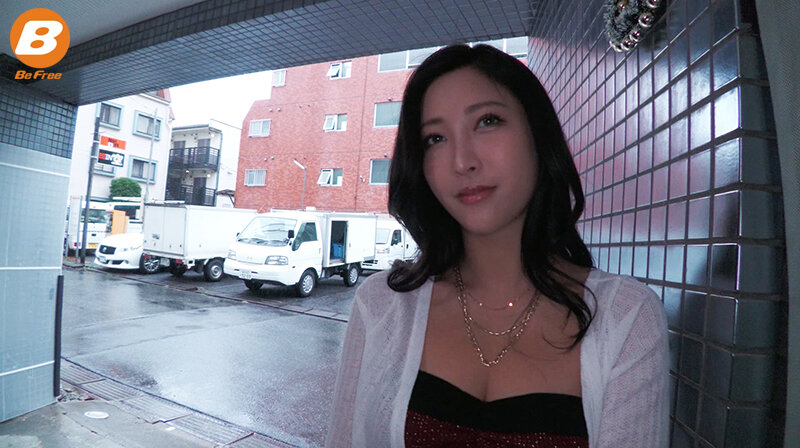 《ギャル》 彼女のお姉さんは超ビッチでヤリマン！ 彼女が不在の間を狙っ...