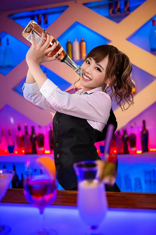 《ギャル》 【流出】ライブハウス有名バーテンダーJD（21）ギャルの騎...