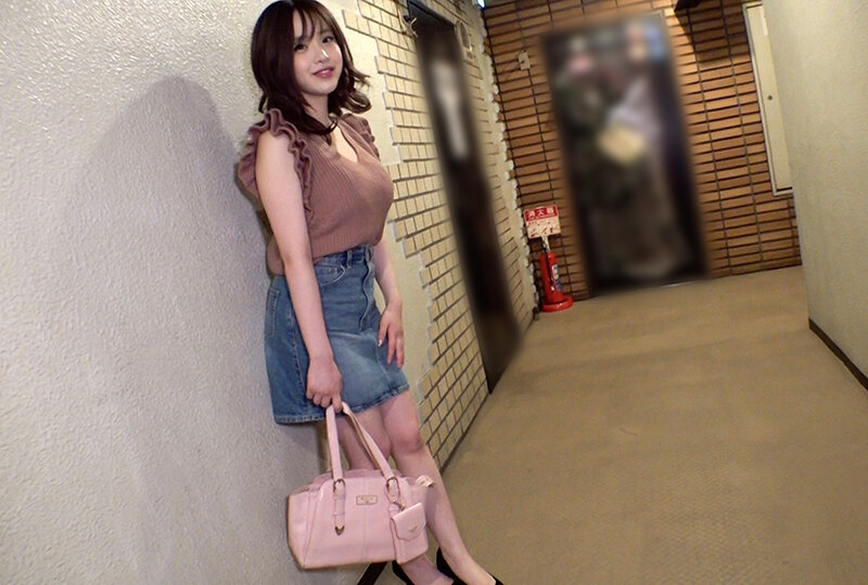 《ギャル》 【マシュマロ軟乳おっぱい】アダルトショップ店員24歳 発情...