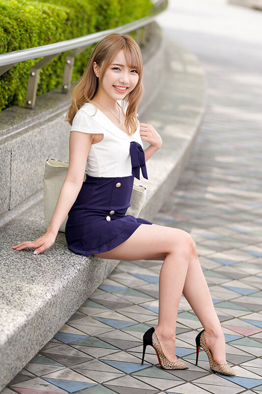 《ギャル》 ドSパパ活ギャルの乳首攻め＆言葉攻めでイチャイチャ生中騎乗...