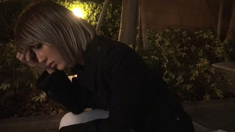 《ギャル》 【FANZA独占】【配信専用】街中で酔い潰れベロベロ素人娘...