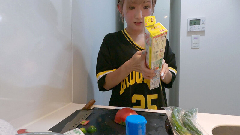 《ギャル》 ナンパ連れ込みSEX隠し撮り・そのまま勝手にAV発売。する...