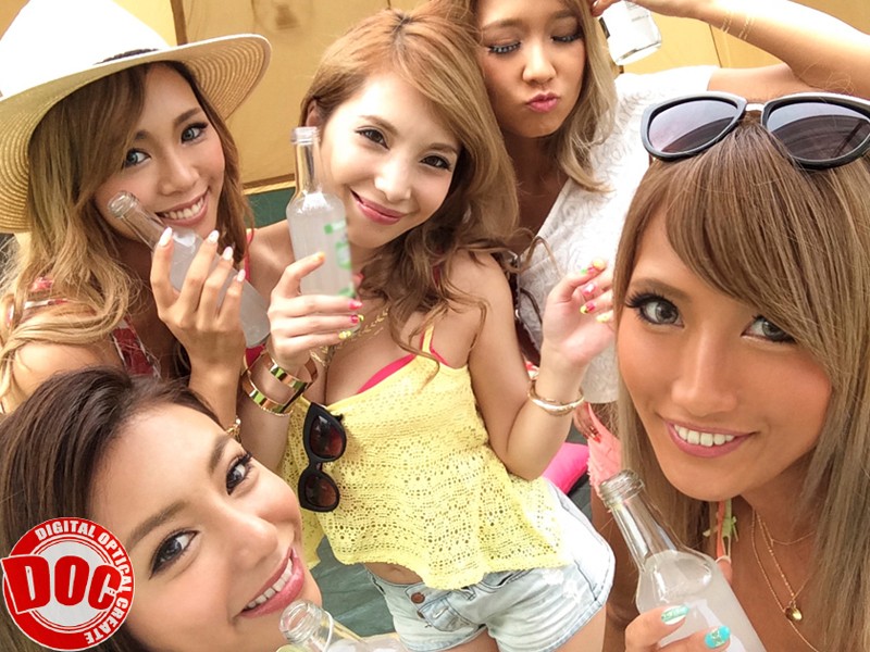 《ギャル》 媚薬！発情！中出し！野外フェス！！～サンオイルに仕込まれた...