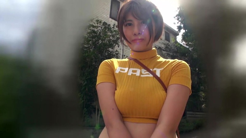 《ギャル》 巨乳が浮き出るぴったぴたニットを着た長身イベントコンパニオ...