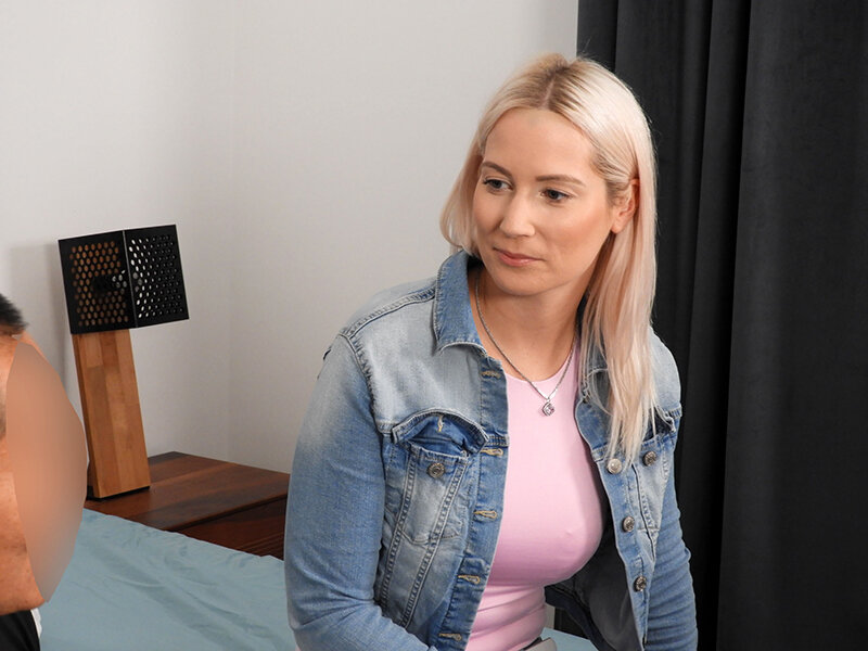 《ギャル》 侍チ○ポ斬り！パツキン美女をナンパ中出しSEX シャローン...