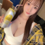 《ギャル》 愛カップと一日限り野外羞恥に生ハメ旅行 『FANZA』