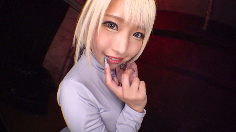 《ギャル》 デカ尻マン開！満面笑みのイカれギャルが甘々な声で誘惑 肉ア...