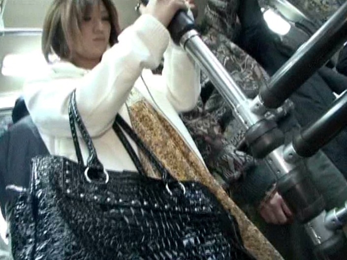 《ギャル》 痴●下車追撃 『FANZA』