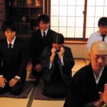 《ギャル》 喪服とギャルママ 通夜の夜和尚さんが「お布施はお気持で…」と言うので股を開いていたウチのギャル嫁 松本メイ 『FANZA』