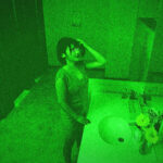 《ギャル》 【流出映像】パイパンJ系中出しセックス 『FANZA』