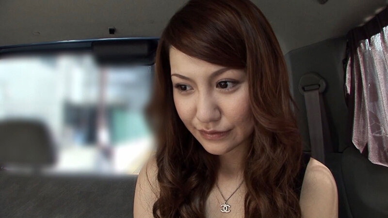 《ギャル》 お目目パッチリのハーフ系素人娘をガチナンパ！エロ話で盛り上...