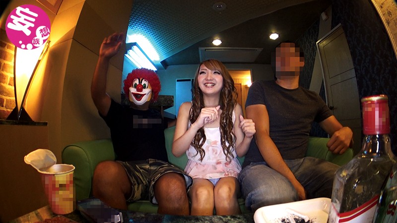 《ギャル》 無許可発売 渋谷最強黒ギャルVS清楚系白ギャル 人気動画配...