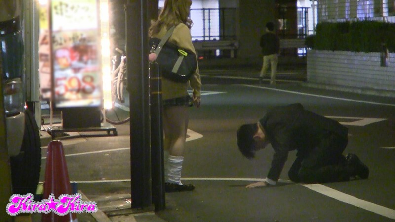 《ギャル》 大嫌いなオヤジ相手なのに大量潮吹き！絶対にイクって認めない...