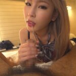 《ギャル》 オス豚じじいを悶絶射精で極楽堕とし！ SポテンシャルがハンパないBlingBlingの白ギャルれぇらちゃんが変態じじい相手にナマ中ごっくん裏バイト！ 葉月レイラ 『FANZA』