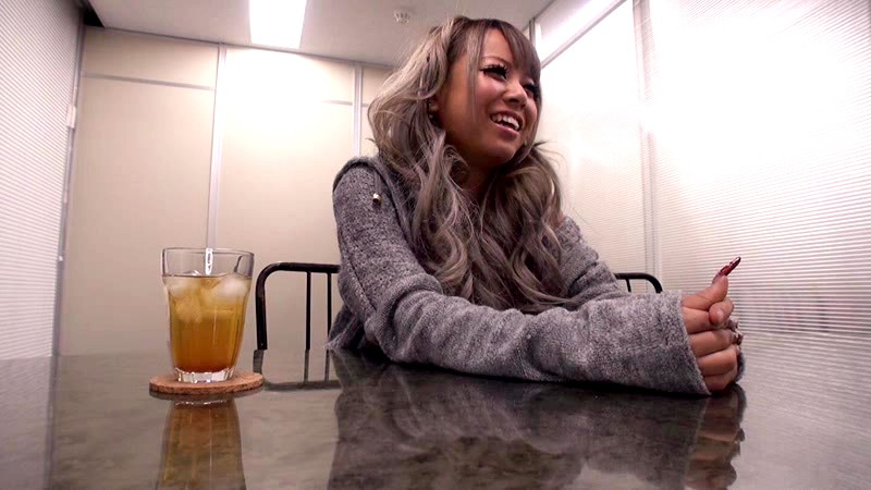 《ギャル》 出会い系サイトで知り合った肉食系素人娘 れいか 『FANZ...