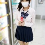 《ギャル》 小柄貧乳ガリ美少女！5人の流出動画 『FANZA』