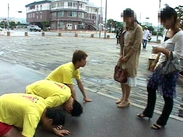 《ギャル》 突撃土下座ナンパ 総集編 VOL.25 『FANZA』